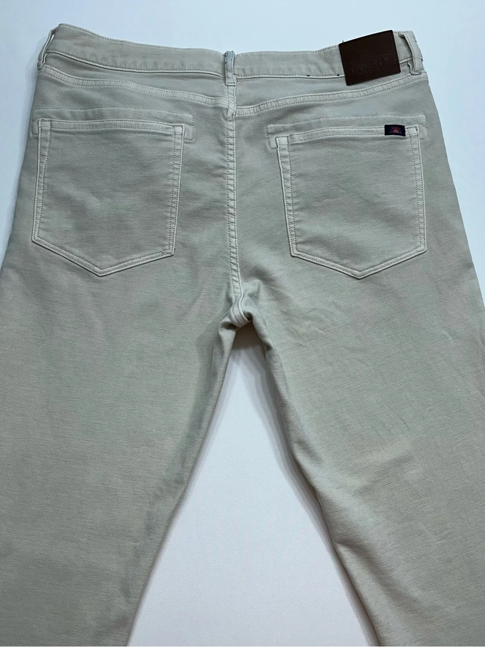 Faherty Five Pocket Jeans Mens Size 33x31 Bone White Stretch Denim Straight Leg